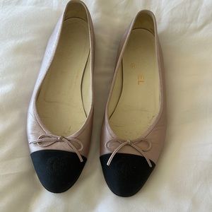 Pink and black chanel CC ballet flats (ballerinas)